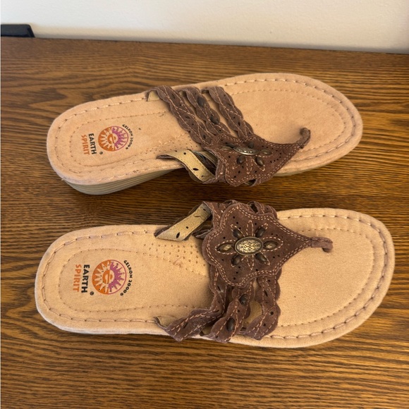 Earth Spirit Women's Tan and Brown Sandals -Size 8.5 - Picture 1 of 8